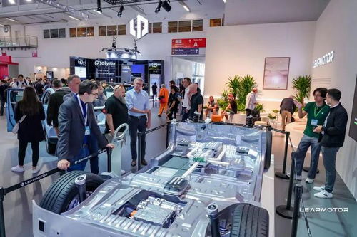 零跑汽車在慕尼黑車展展示雙重技術路線 融合特斯拉與英偉達的創新路徑